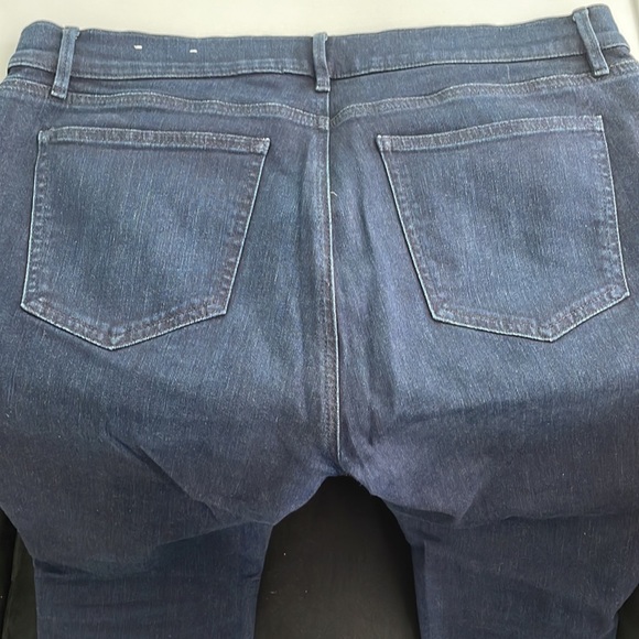 Like new Ann Taylor dark wash jeans 14p - Picture 3 of 3